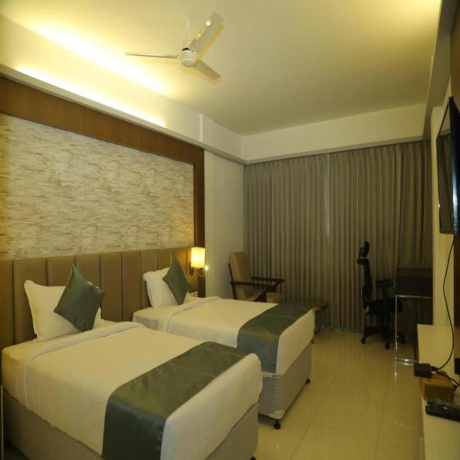 Hotel Konark Khammam Exterior photo